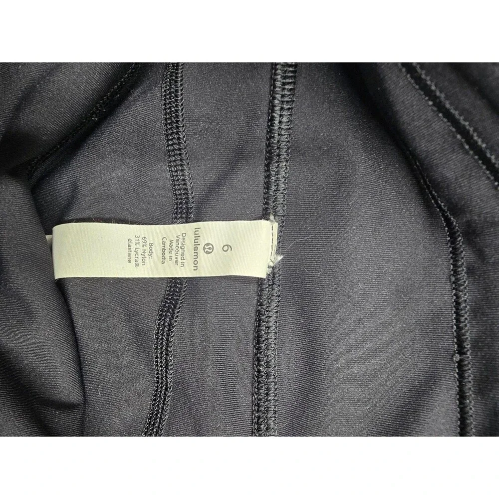 Lululemon Womens Size 6 Black Athletic Cropped Capri Leggings